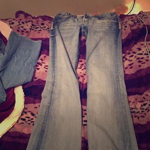 I’m selling jeans